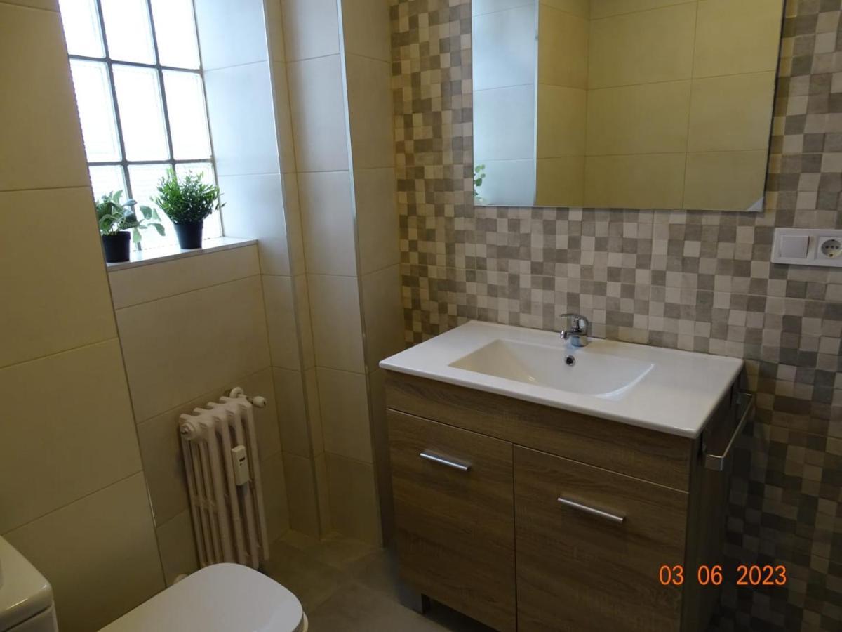 Apartamento Cuentame Burgos Apartment ภายนอก รูปภาพ