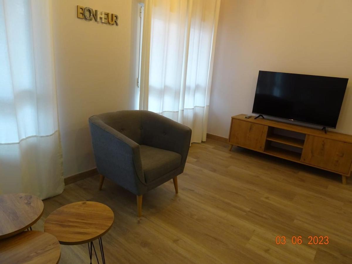 Apartamento Cuentame Burgos Apartment ภายนอก รูปภาพ